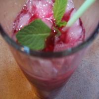 Raspberry and Spearmint Iced Tea image