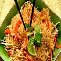 Thai Fried Rice Noodles with Chicken or Tofu (gluten-free) Recipe - (4.1/5) image