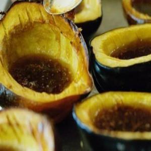 Baked Acorn Squash with Maple Butter_image