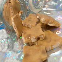 Buttery Microwave Peanut Brittle_image