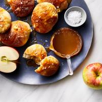 Air-Fried Apple Fritters with Salted Caramel Sauce_image