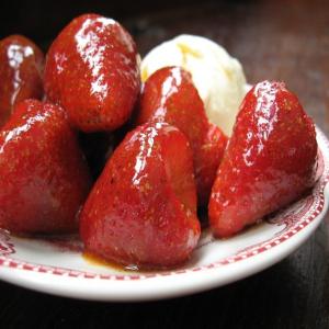 Cinnamon Glazed Strawberries image