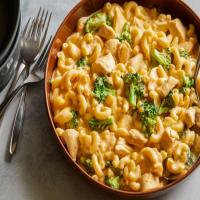 Mac and Cheddar Cheese with Chicken and Broccoli image