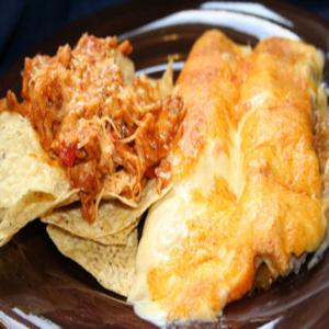 Shredded Barbecue Chicken and Chips image