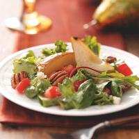 Gorgonzola Pear Tossed Salad_image