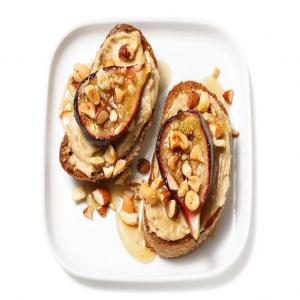 Nutty Fig Toasts_image