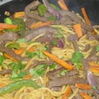 Chicken Chow Mein (West Indian Style)_image