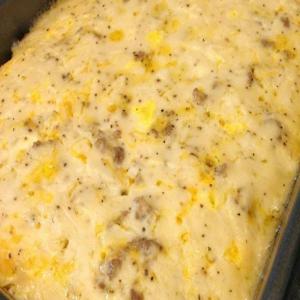 biscuits and gravy casserole_image
