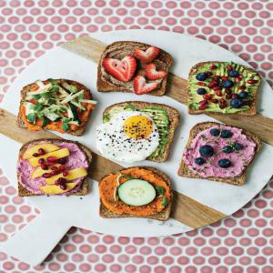 Pink Cream Cheese Toast from Weekday Weekend_image