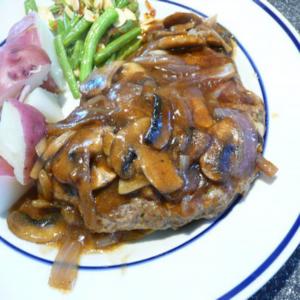 Grilled Salisbury Steaks in Savory Mushroom Gravy_image