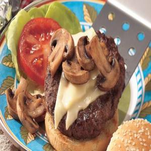 Marinated Mushroom-Topped Grilled Burgers_image
