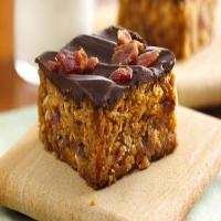 Chocolate-Topped Peanut Butter-Bacon Bars_image