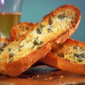 Sop-tastic Garlic Bread_image