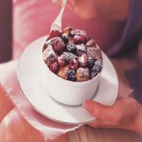 Berry Bread Puddings_image