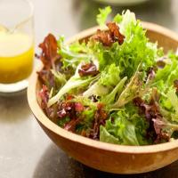 Green Salad with the Ultimate French Vinaigrette_image