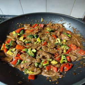 Mongolian Beef and Vegetable image