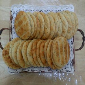 Egyptian Seasoned Countryside Bread (Koras)_image
