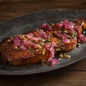 Steak With Caper Sauce_image