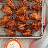 Baked Garlic Balsamic Wings with Blue Ranch Dipping Sauce_image