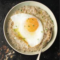 Savory Oatmeal with a Basted Egg_image