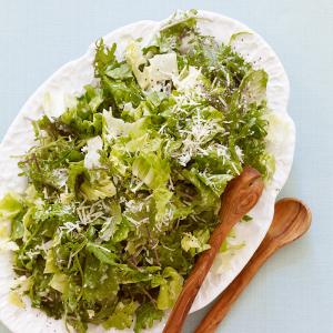 Kale and escarole Caesar salad | Recipes | WW USA_image