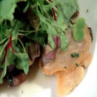 Warm Thanksgiving Salad of Clams, Mussels, and Mushrooms_image