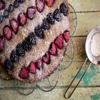 Buckwheat Berry Striped Cake_image