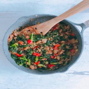 Cooked Kale Salad with Quinoa_image