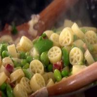 Wagon Wheel Pasta with Pancetta and Peas_image