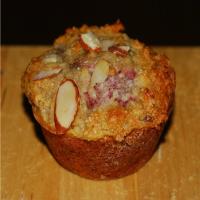Melt-In-Your-Mouth Strawberry Muffins_image