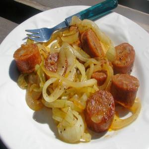 Pan-Fried Linguica and Onions_image