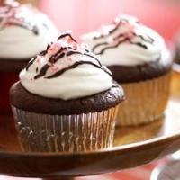 Chocolate-Candy Cane Cupcakes_image