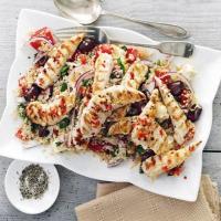 Griddled chicken with quinoa Greek salad_image