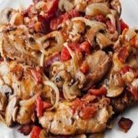 Herbed Chicken With Tomatoes And Mushrooms_image