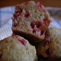 20-Minute Huckleberry Muffins_image