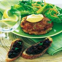 Crab Cakes with Red Chili Mayonnaise_image