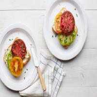 Classic Tomato Toast with Mayonnaise and Chives_image