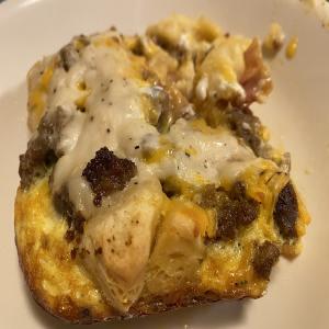 Biscuits and Gravy Breakfast Casserole_image
