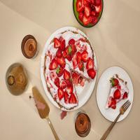 Coconut-Strawberry Ice Cream Pie_image