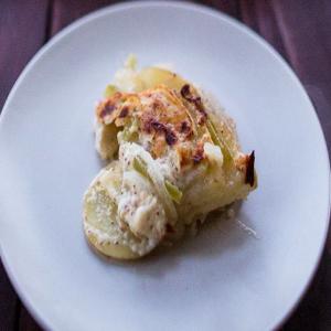 Country-Style Potatoes Au Gratin_image