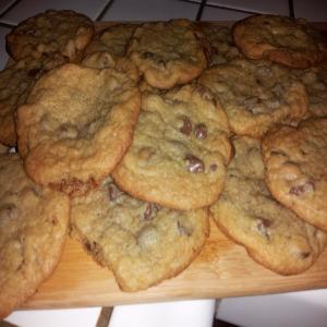 Soft Centered Chocolate Chip Cookies_image