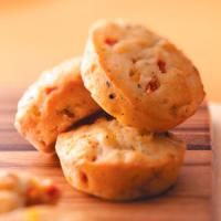 Biscuit-y Bell Pepper Muffins_image