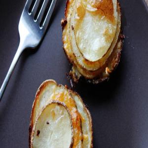 Muffin Tin Cheesy Potato Gratins_image