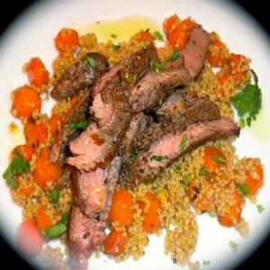 Spice-Rubbed Steak With Carrots and Couscous_image