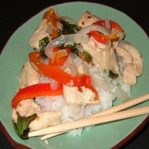 Spicy Chicken Stir Fry With Basil_image