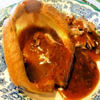 Old England Traditional Roast Beef and Yorkshire Pudding_image