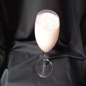 Low-Sugar, Low-Carb, Delicious Strawberry Shake_image