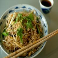Rice Noodles With Chicken_image