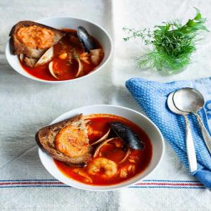 Classic French Bouillabaisse Recipe | Familystyle Food_image