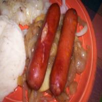 Pan-Grilled Sausages with Apples and Onions_image